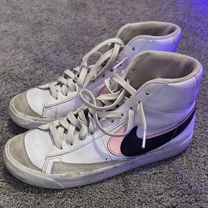 Girls High-Top Nike Blazers